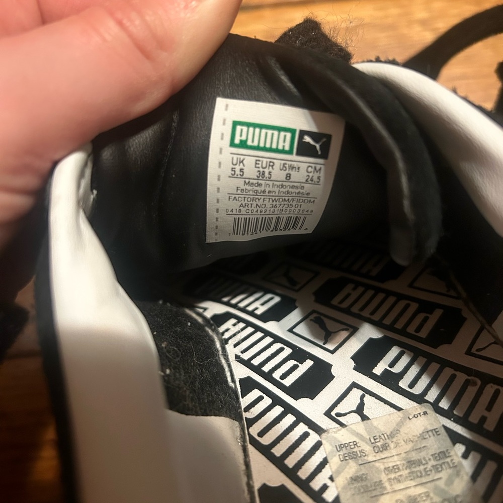 Black puma shoes, size 8. - Picture 5 of 5